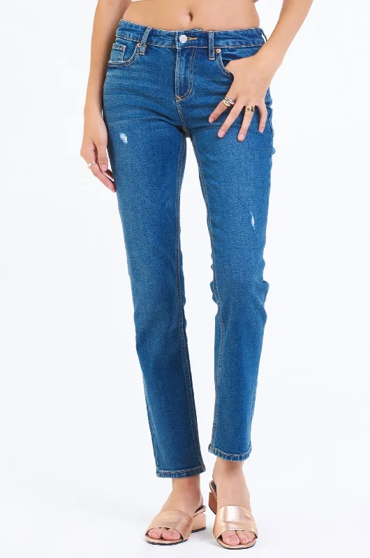 Trendy Women's Outfits for Casual Wear Blaire Slim Straight Denim Jeans In St. Tropez