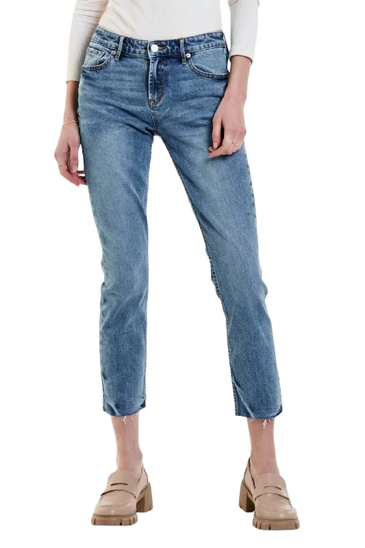 Women's Stylish Outdoor Outfit Blaire Straight Jean In Lyon